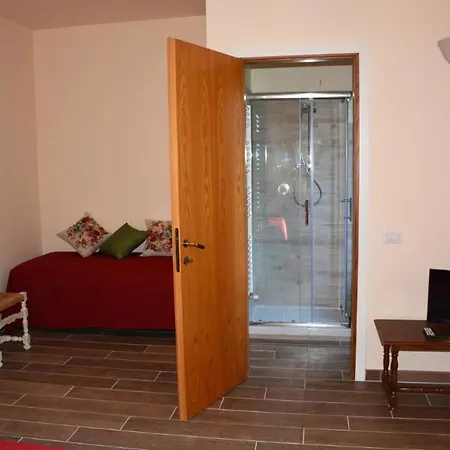 Гостевой дом Room In Bb - Bb Il Leccio , Umbria Амелиа